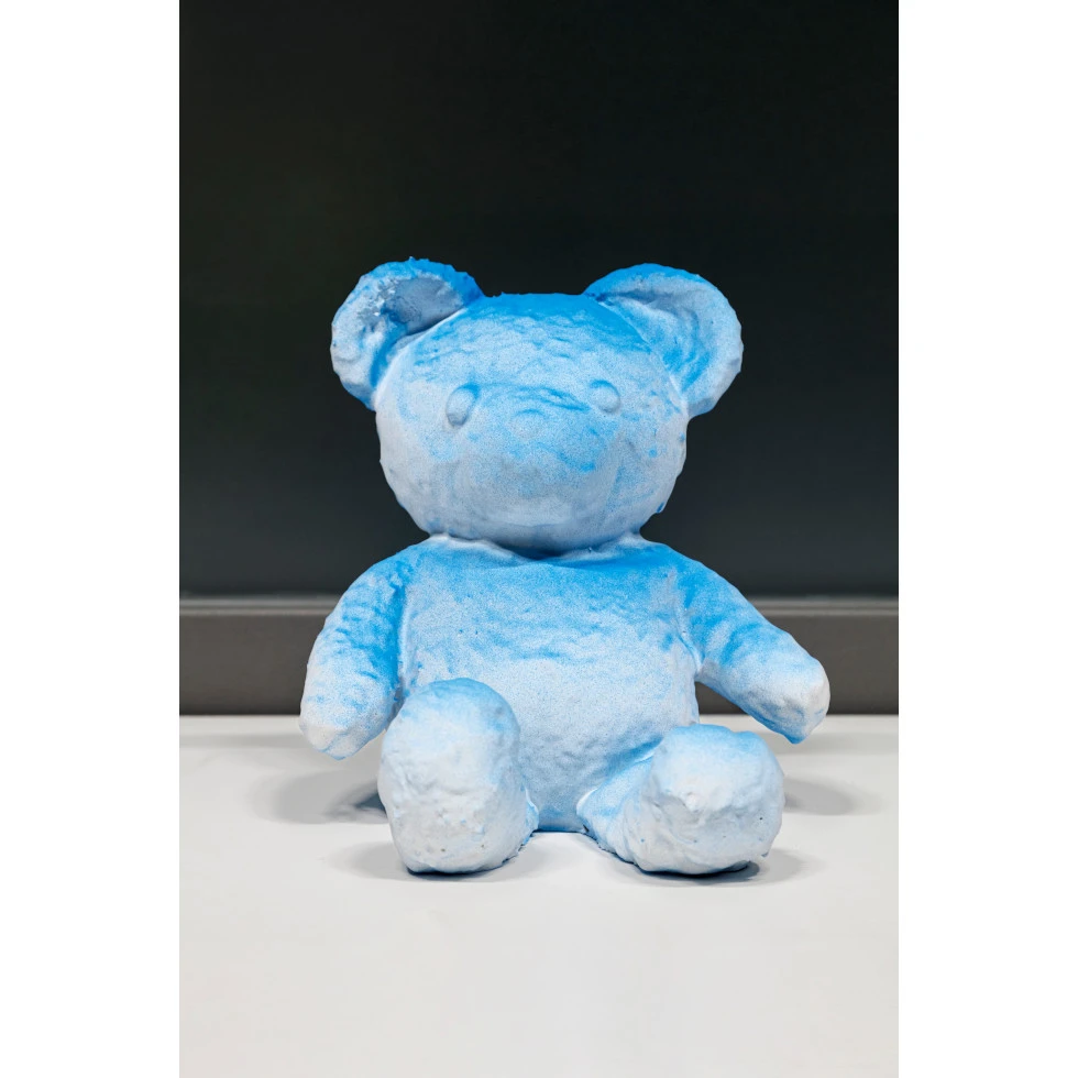 <a href="https://www.ueshima-collection.com/artist-list/7" style="color:inherit">DANIEL ARSHAM</a>:Cracked Bear