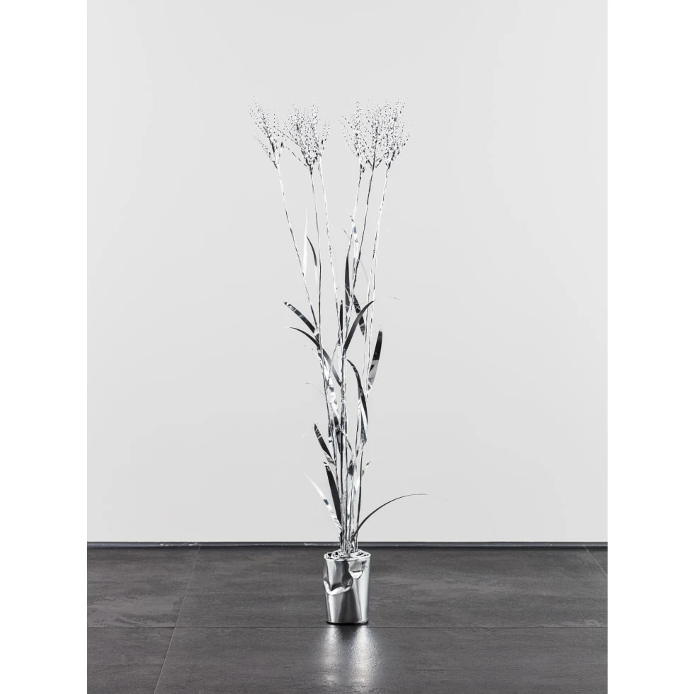 <a href="https://www.ueshima-collection.com/artist-list/214" style="color:inherit">TOSHIHIKO MITSUYA</a>:The Aluminium Garden- Structural Studies of Plants-love grass 2022
