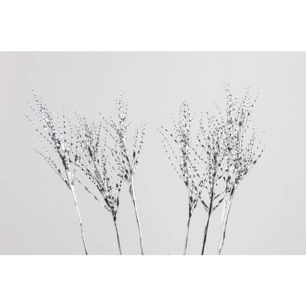 <a href="https://www.ueshima-collection.com/artist-list/214" style="color:inherit">TOSHIHIKO MITSUYA</a>:The Aluminium Garden- Structural Studies of Plants-love grass 2022
