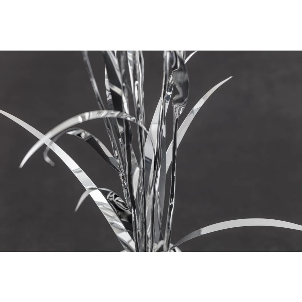 <a href="https://www.ueshima-collection.com/artist-list/214" style="color:inherit">TOSHIHIKO MITSUYA</a>:The Aluminium Garden- Structural Studies of Plants-love grass 2022