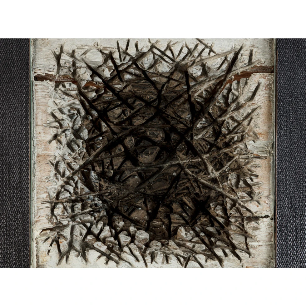 <a href="http://www.ueshima-collection.com/artist-list/323" style="color:inherit">戸谷成雄</a> / <a href="http://www.ueshima-collection.com/artist-list/323" style="color:inherit">SHIGEO TOYA</a>:地霊 / Spirit Regions