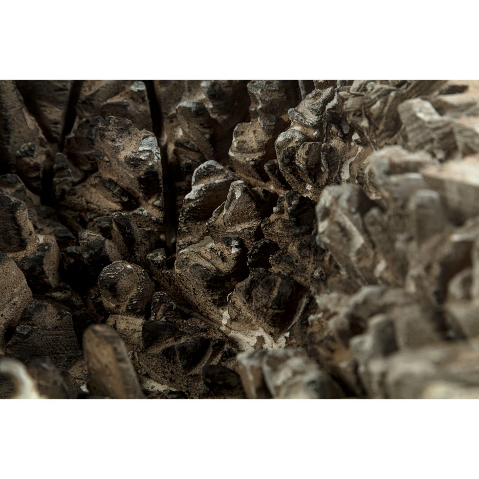 <a href="http://www.ueshima-collection.com/artist-list/323" style="color:inherit">戸谷成雄</a> / <a href="http://www.ueshima-collection.com/artist-list/323" style="color:inherit">SHIGEO TOYA</a>:地霊 / Spirit Regions