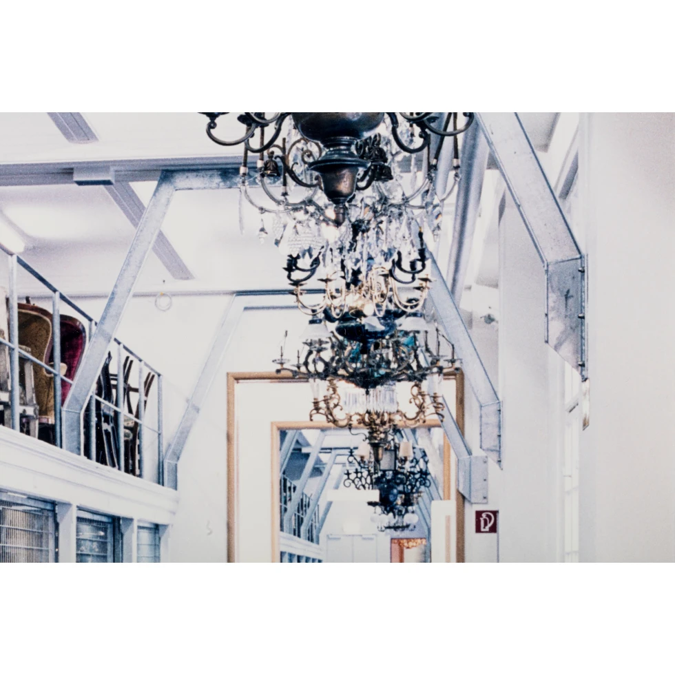 <a href="https://www.ueshima-collection.com/artist-list/328" style="color:inherit">CANDIDA HÖFER</a>:Kaiserliches Hofmobiliendepot Wien II
