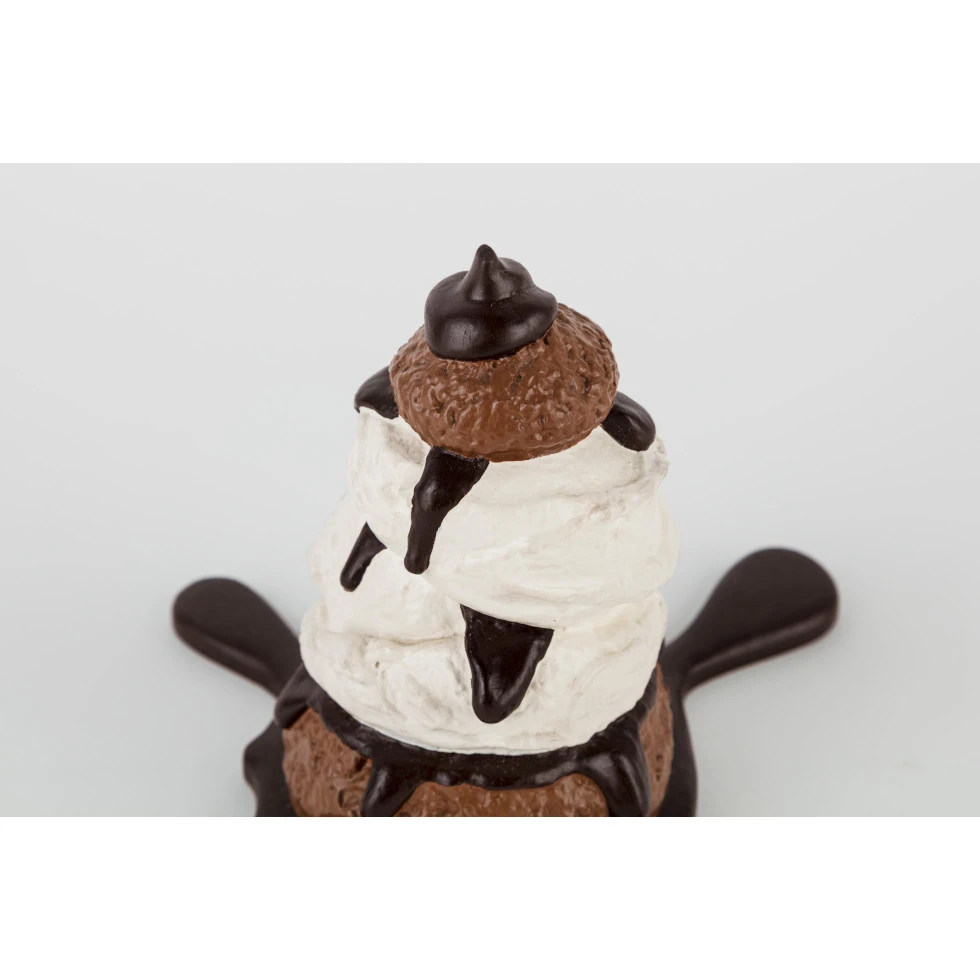 <a href="https://ueshima-collection.com/artist-list/342" style="color:inherit">Claes Oldenburg</a>:Profiterole