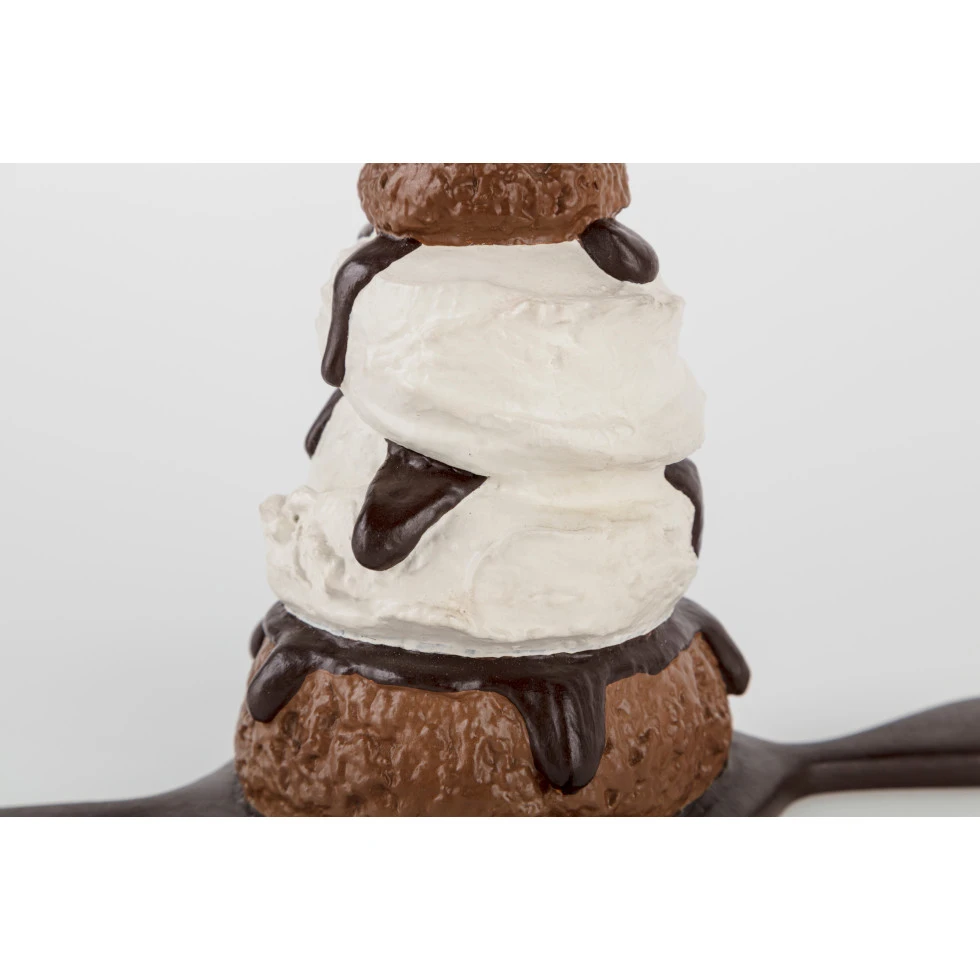 <a href="https://ueshima-collection.com/artist-list/342" style="color:inherit">Claes Oldenburg</a>:Profiterole