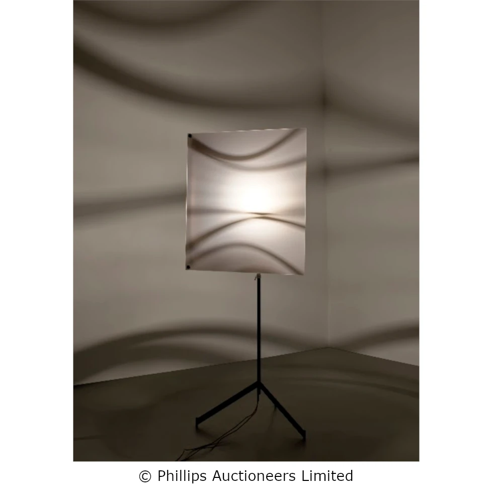 <a href="https://www.ueshima-collection.com/artist-list/11" style="color:inherit">OLAFUR ELIASSON</a>:Shadow lamp