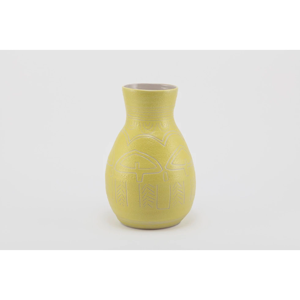 Shio Kusaka: (carved 94)