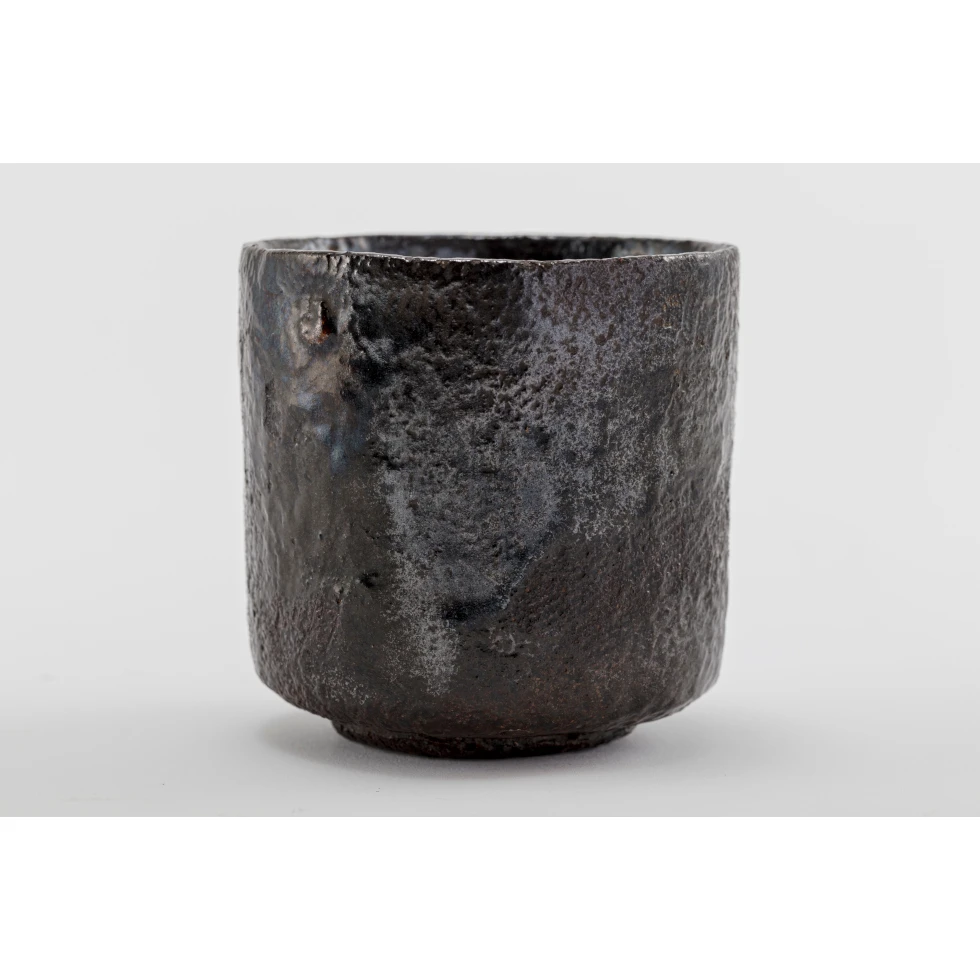 大樋芳土庵(初代) / Hodoan Ohi(I):黒筒茶碗　銘 冬籠 /  Black Cylindrical Tea Bowl named “Fuyugomori”