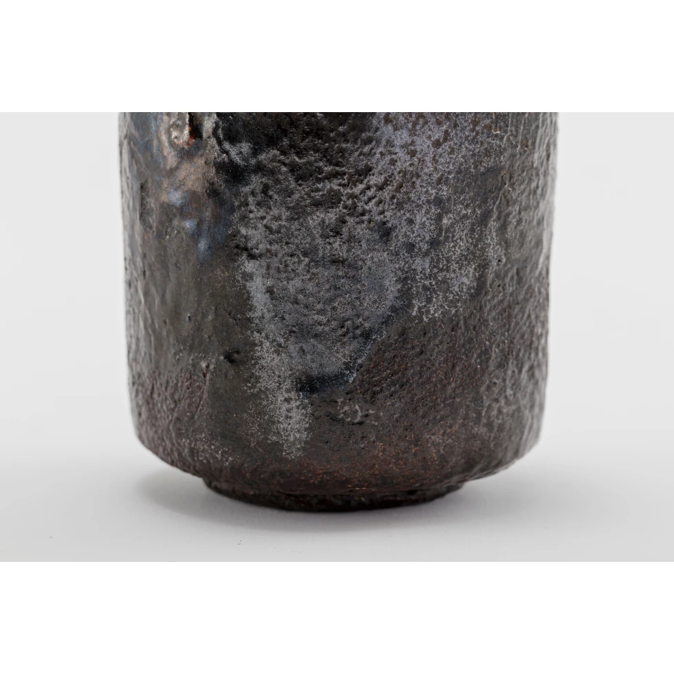 大樋芳土庵(初代) / Hodoan Ohi(I):黒筒茶碗　銘 冬籠 /  Black Cylindrical Tea Bowl named “Fuyugomori”