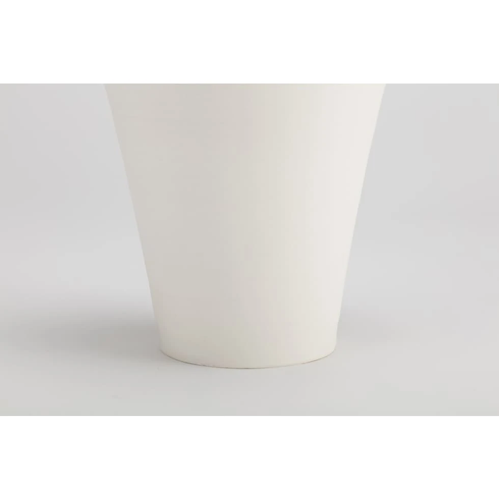 Taizo Kuroda:白磁花入 / UNTITLED WHITE PORCELAIN (HANAIRE)