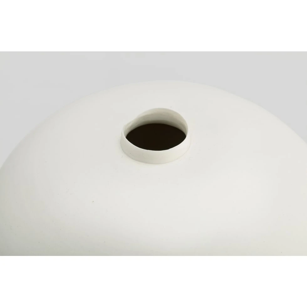 Taizo Kuroda:白磁花入 / UNTITLED WHITE PORCELAIN (HANAIRE)