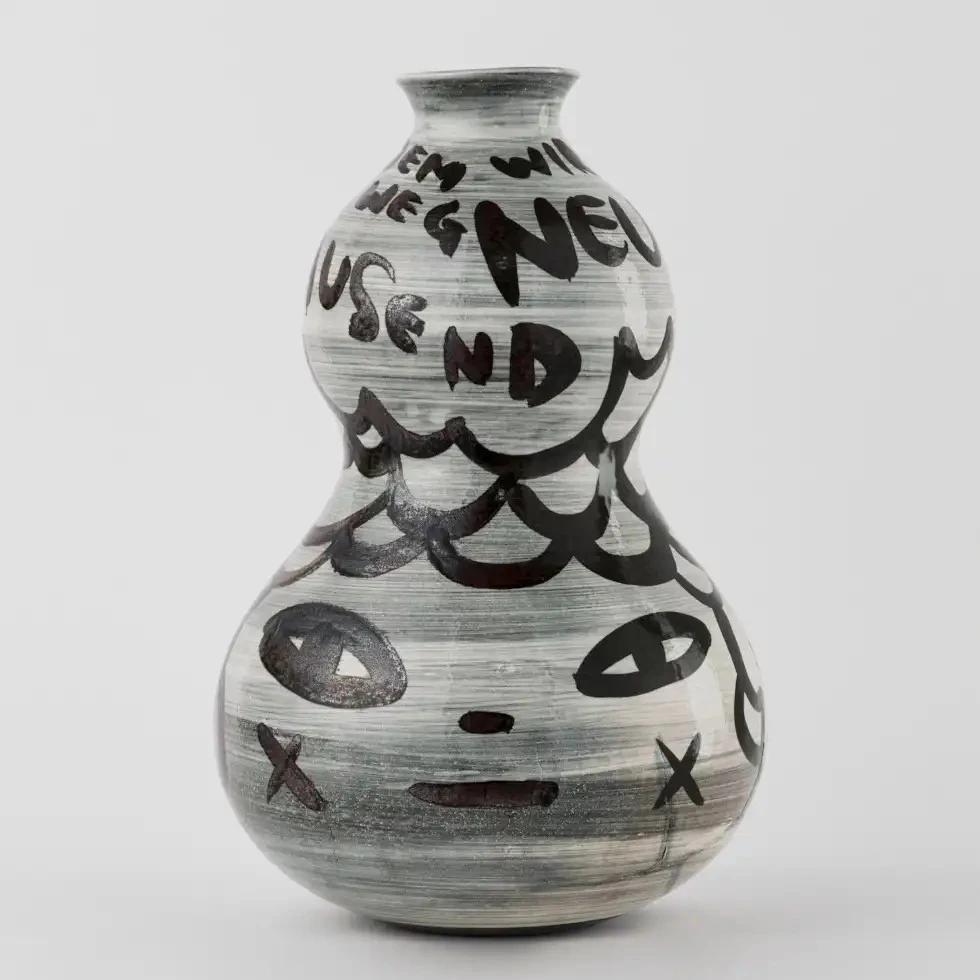 奈良美智の作品「No Nukes」